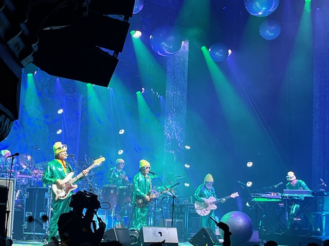 Musical Merlins: The String Cheese Incident In Santa Cruz